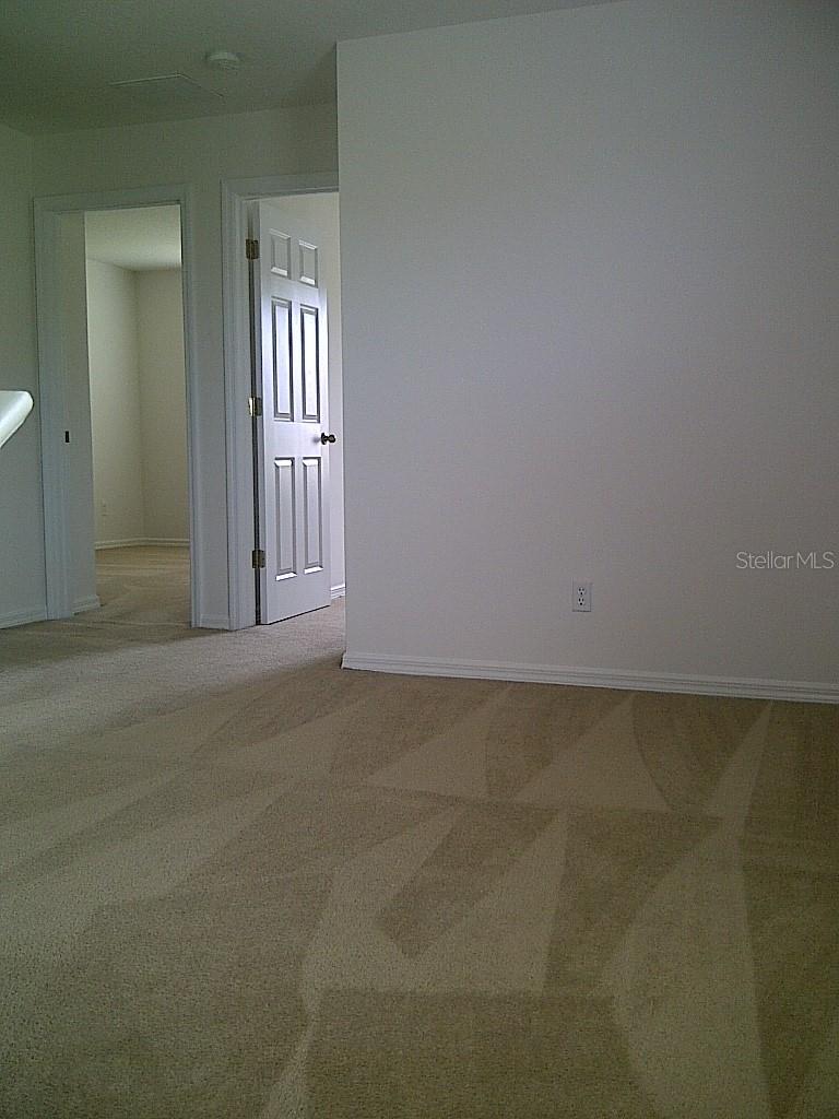 Image 7 of 14 For 681 Cresting Oak Circle 106