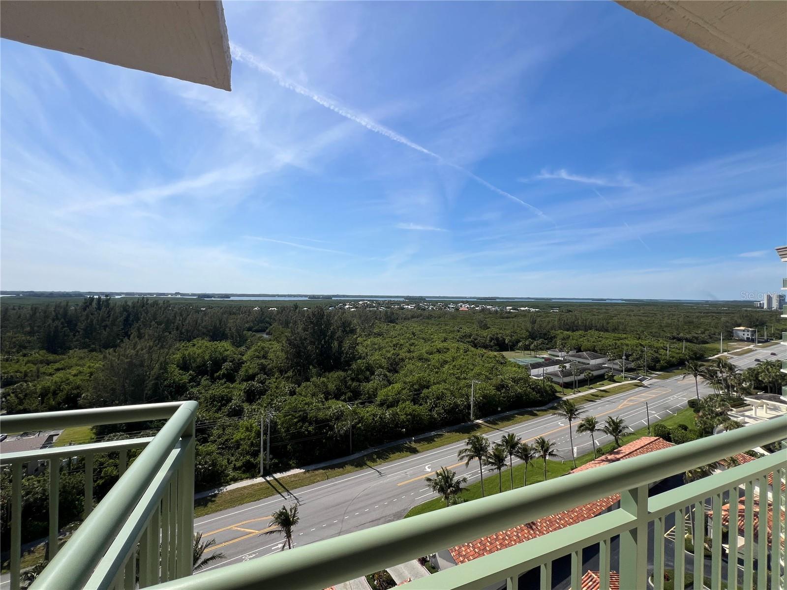 Image 31 of 40 For 4310 N Highway A1a  1202