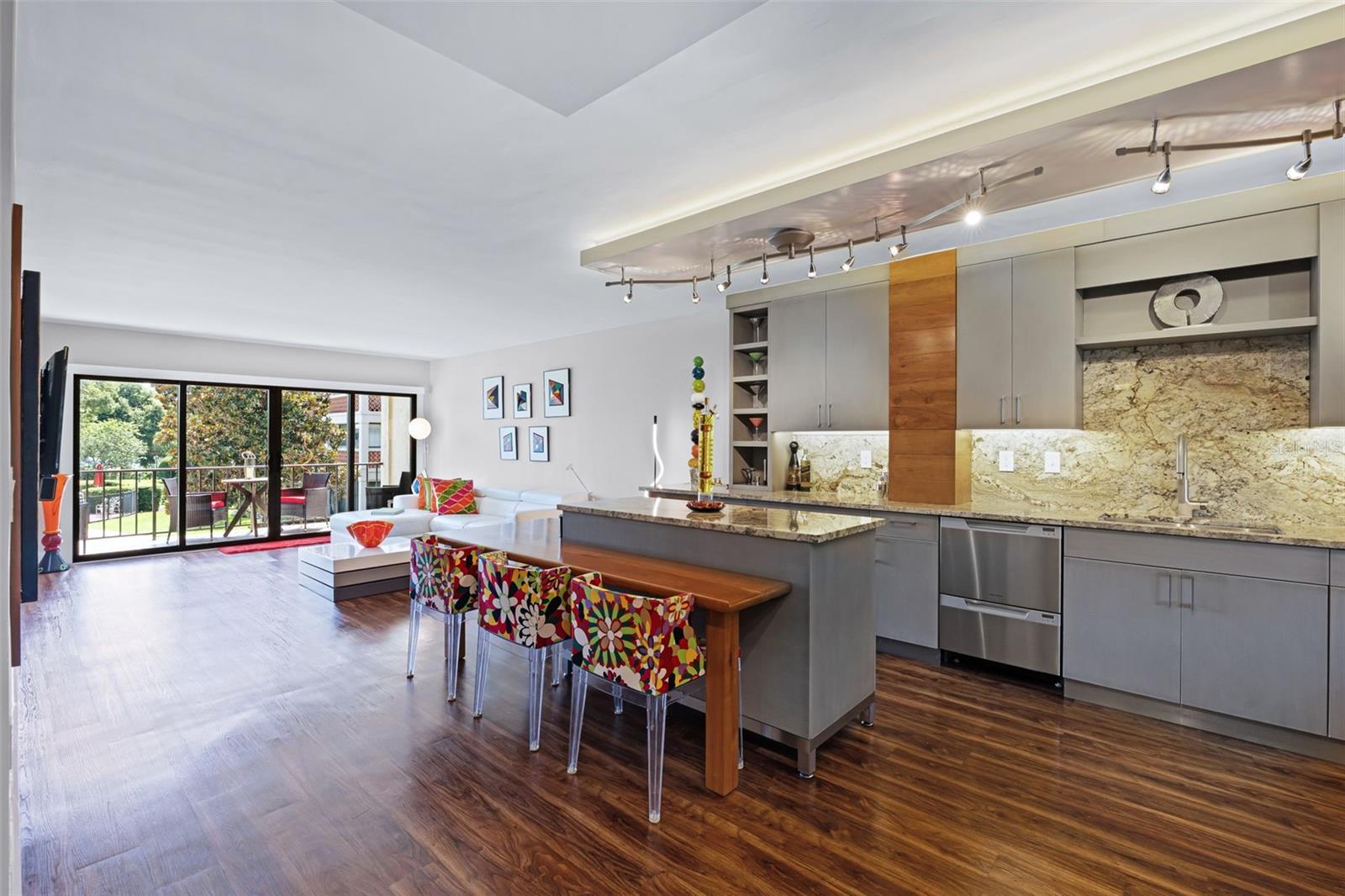 Image 15 of 51 For 100 Interlachen Avenue 204d