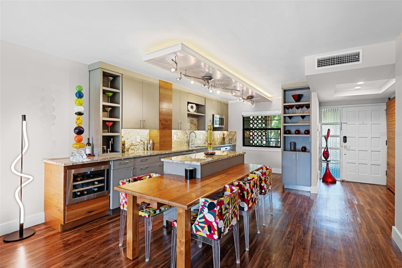 Image 16 of 51 For 100 Interlachen Avenue 204d