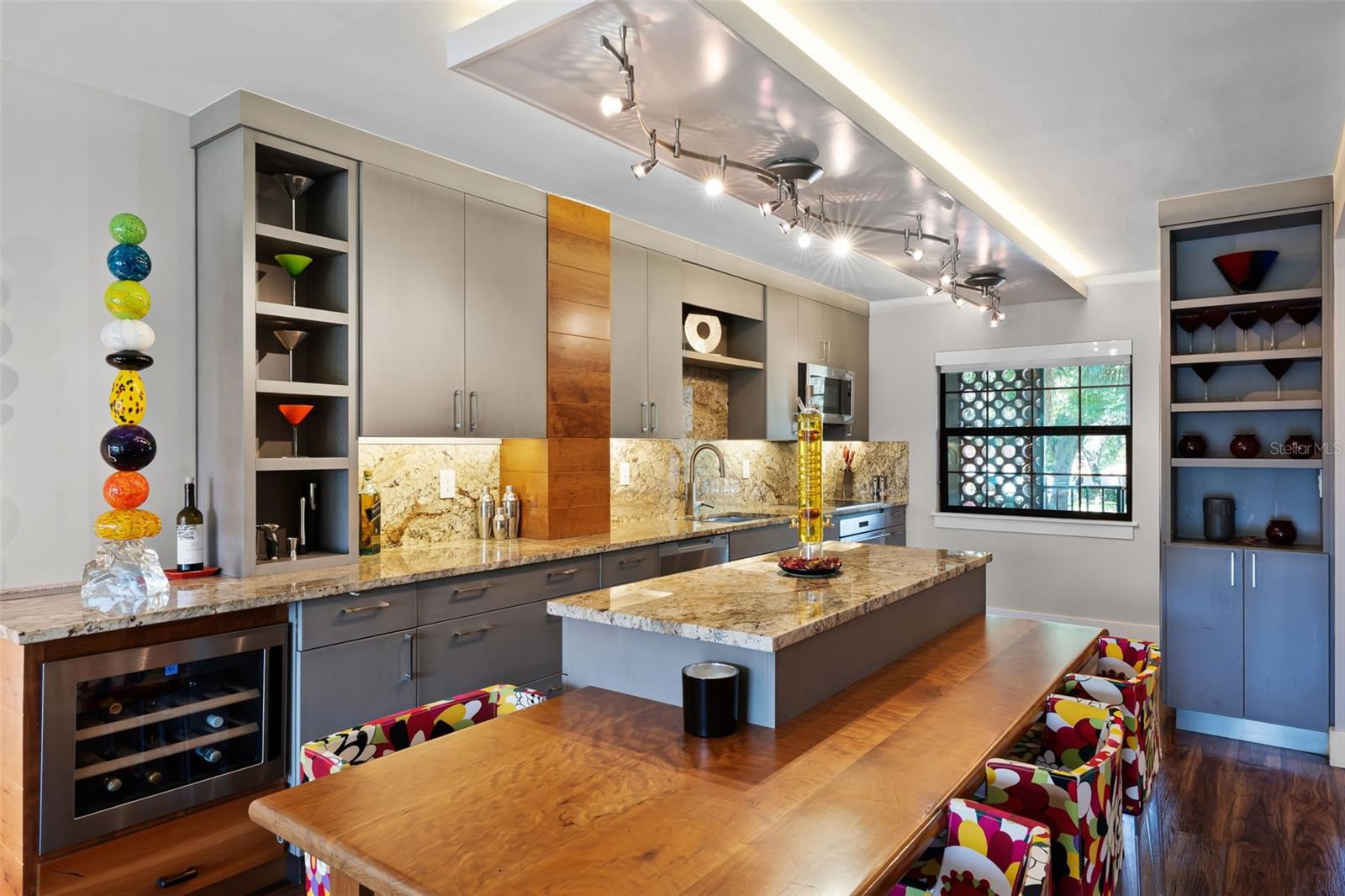Image 18 of 51 For 100 Interlachen Avenue 204d