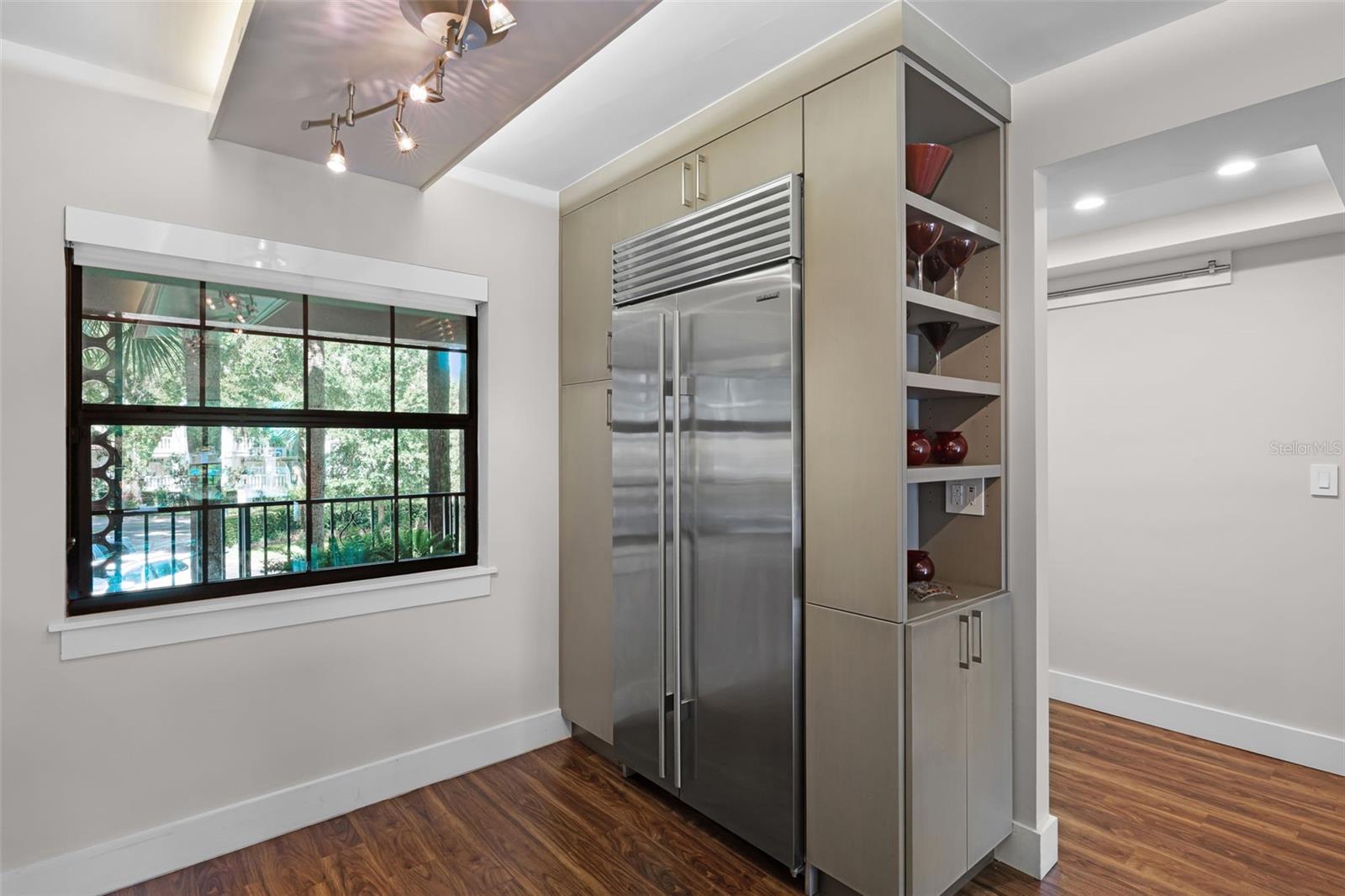 Image 21 of 51 For 100 Interlachen Avenue 204d