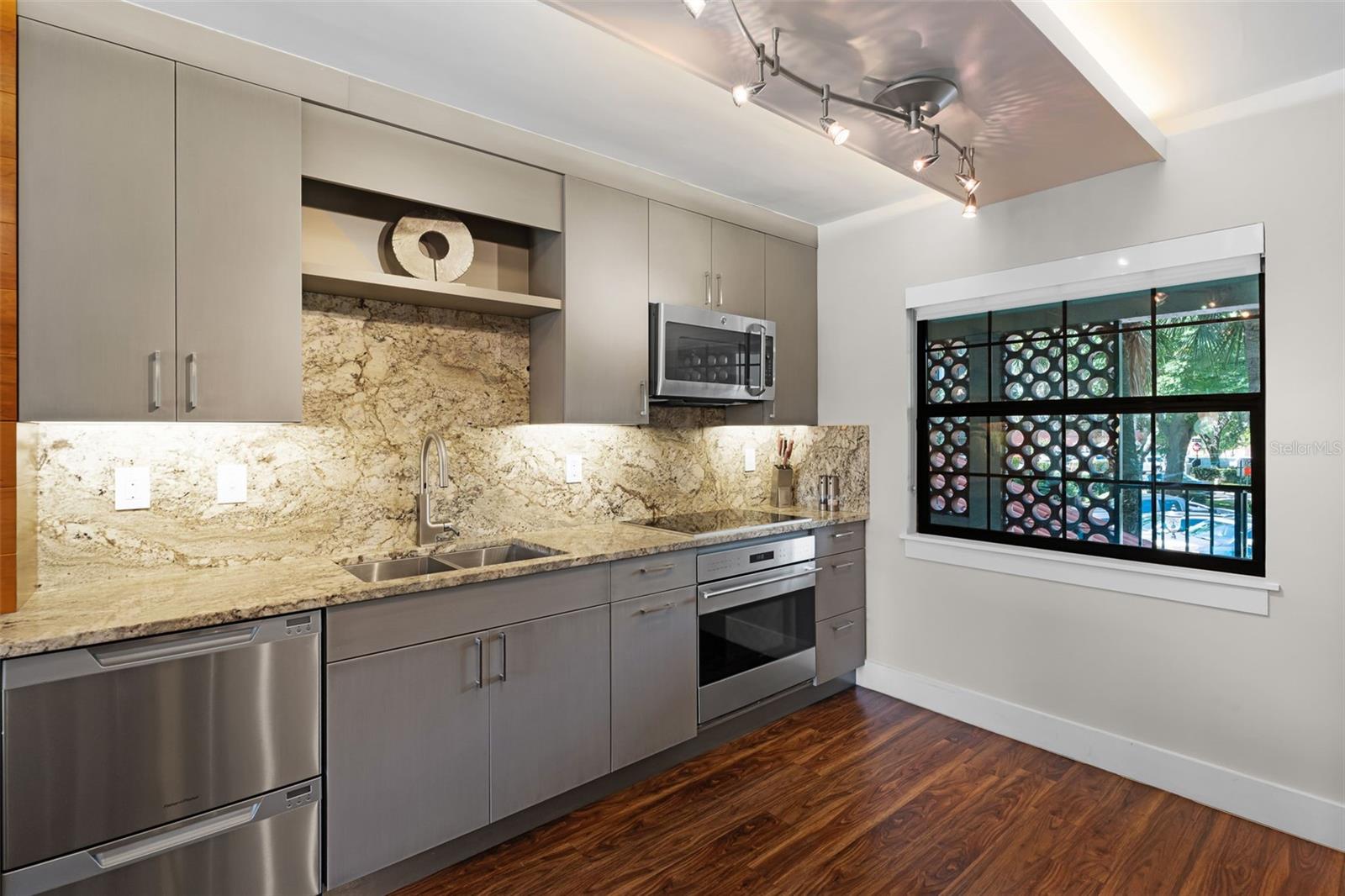 Image 22 of 51 For 100 Interlachen Avenue 204d