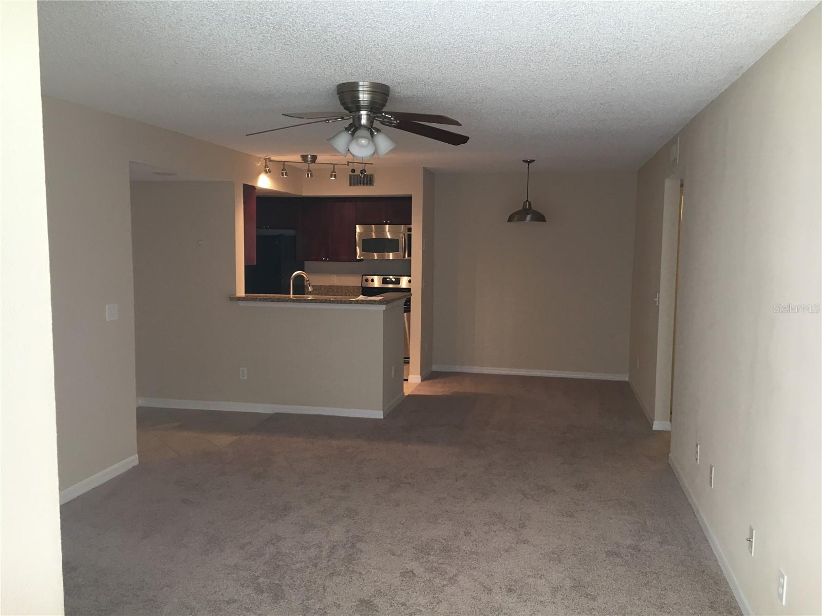 Image 9 of 17 For 5120 Conroy Road 516