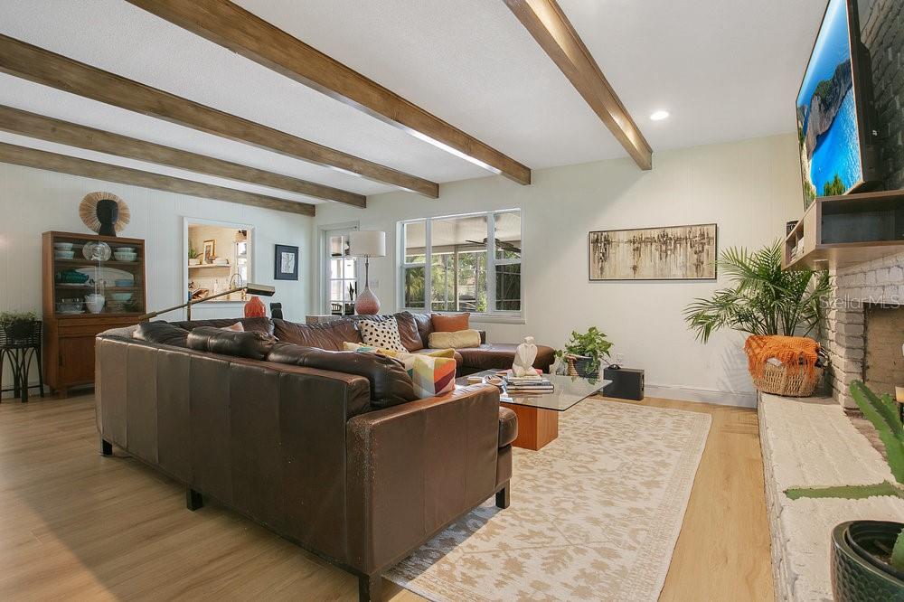 Image 11 of 38 For 5867 Cove Drive