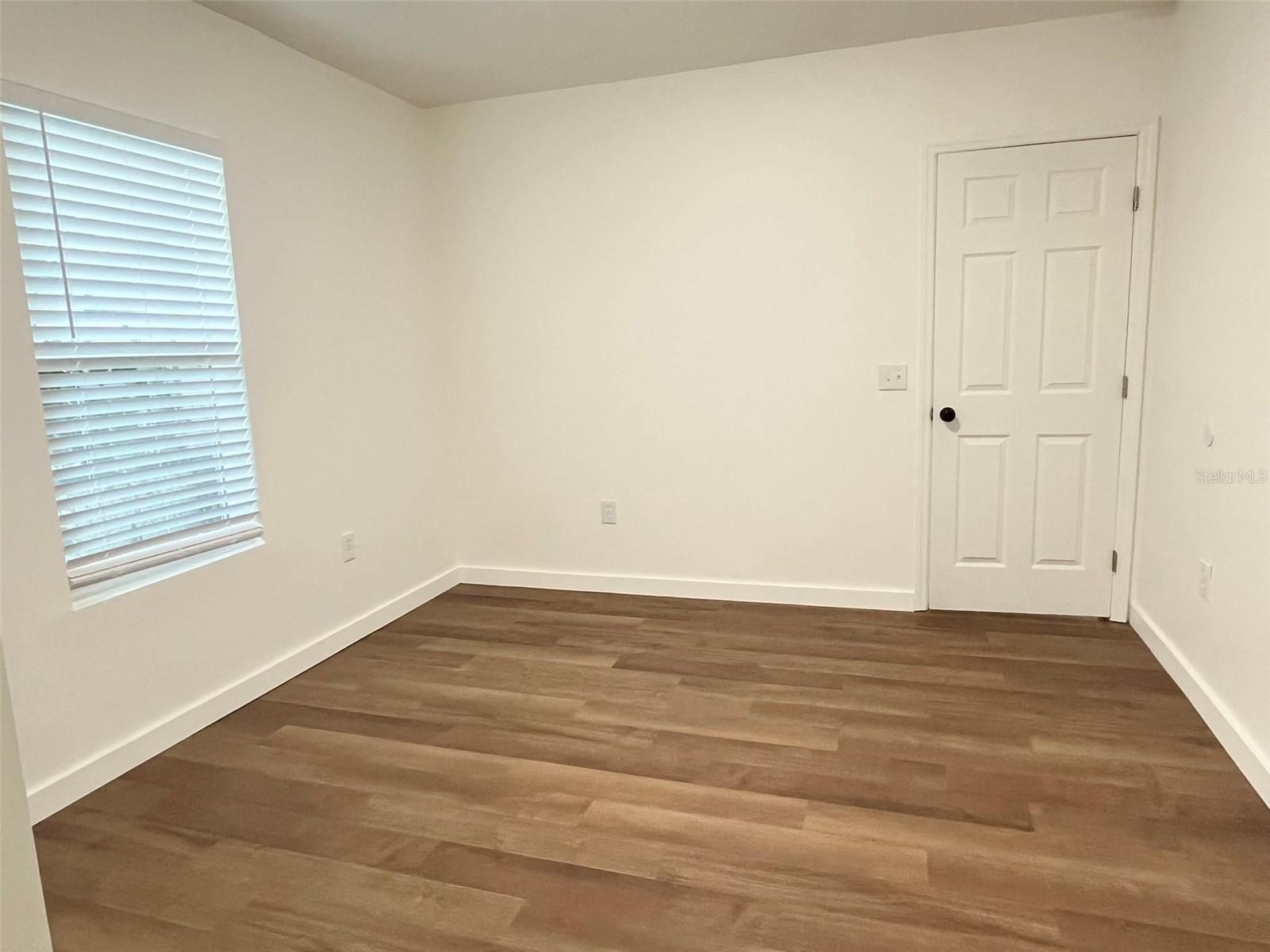 Image 4 of 16 For 1521 Nieuport Lane