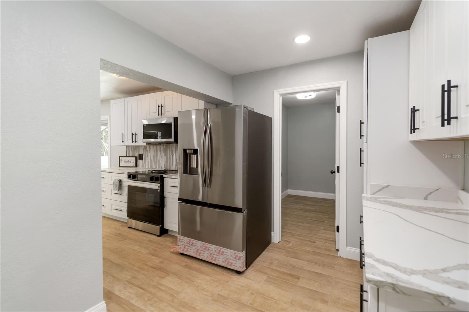 Image 18 of 56 For 2065 La Valley Ln