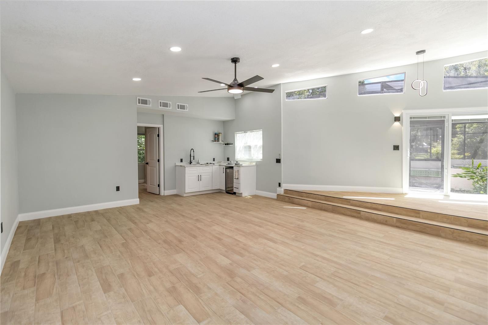 Image 20 of 56 For 2065 La Valley Ln