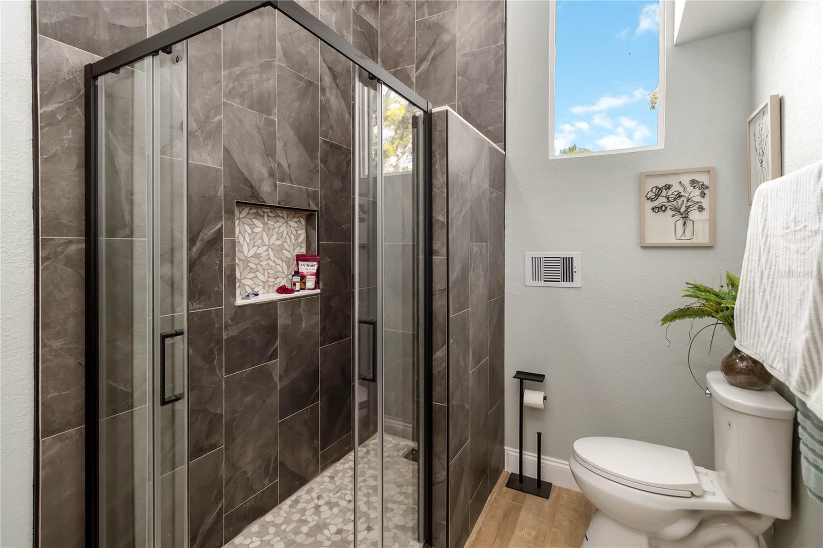 Image 35 of 56 For 2065 La Valley Ln