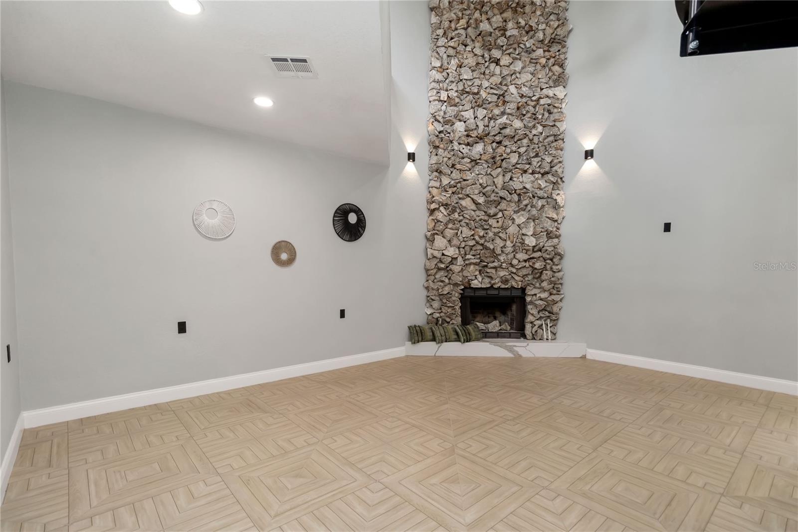 Image 8 of 56 For 2065 La Valley Ln