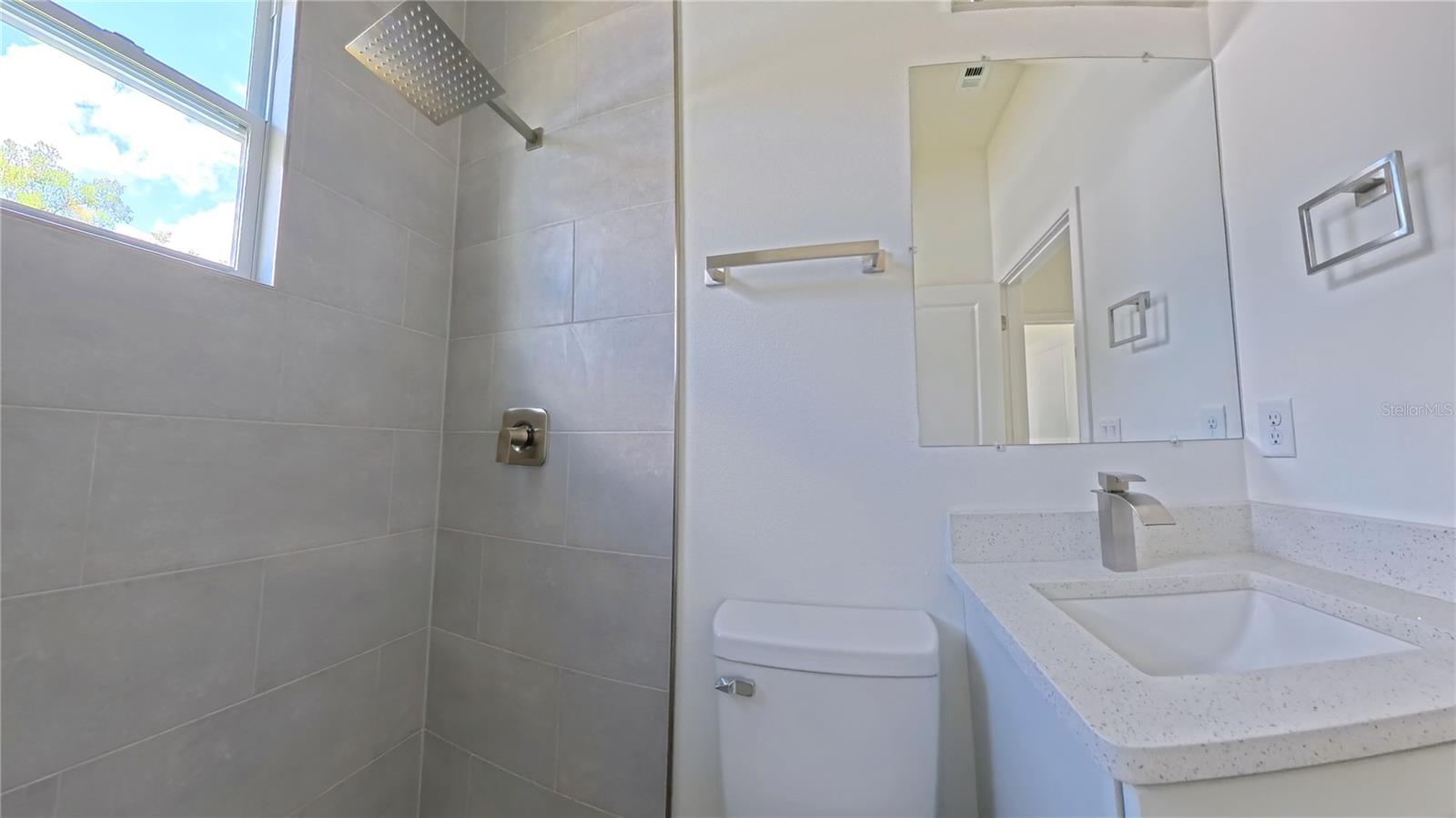 Image 14 of 17 For 20563 Rainbow Lakes Boulevard