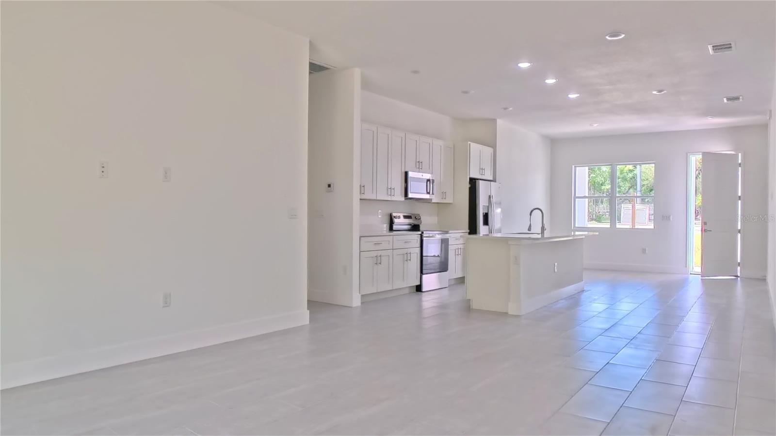Image 3 of 17 For 20563 Rainbow Lakes Boulevard
