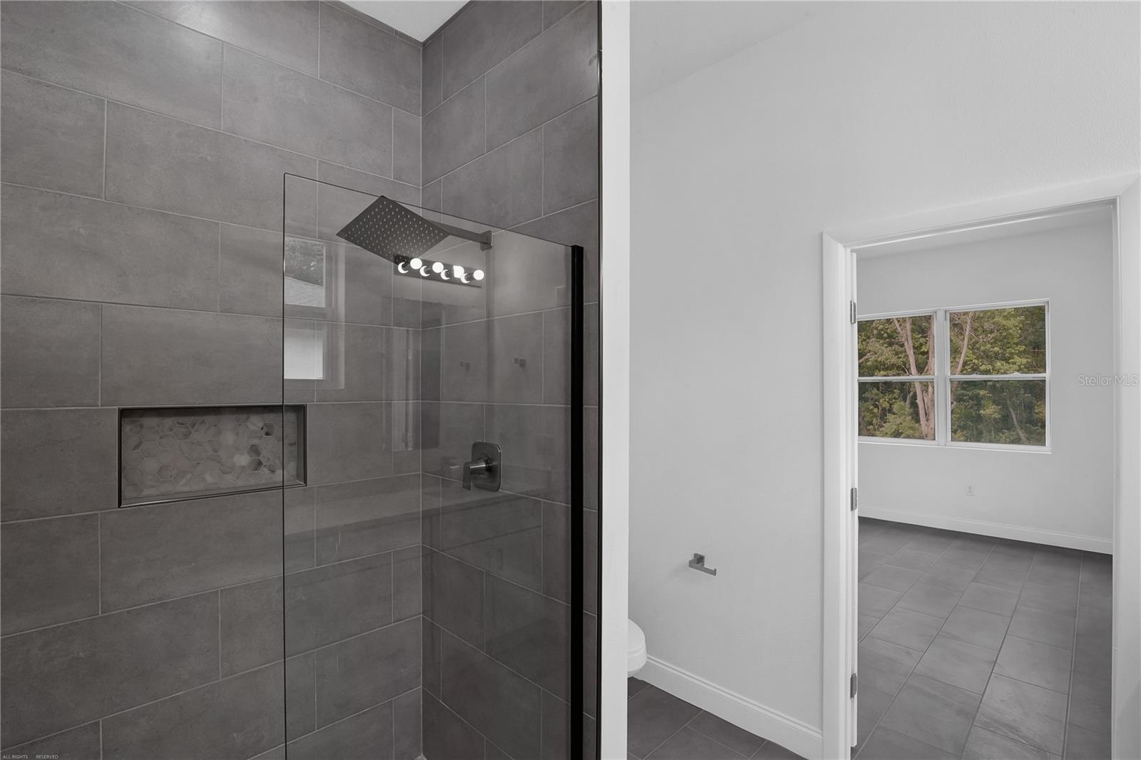 Image 33 of 48 For 20563 Rainbow Lakes Boulevard