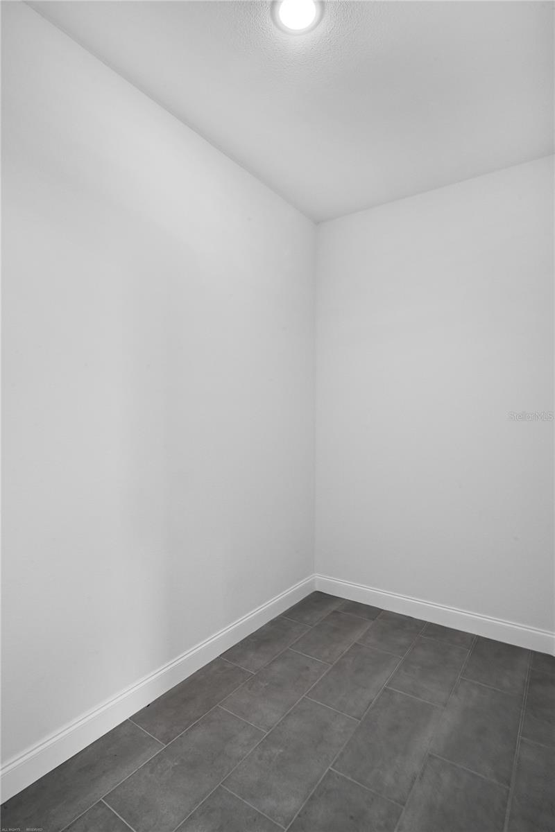 Image 34 of 48 For 20563 Rainbow Lakes Boulevard