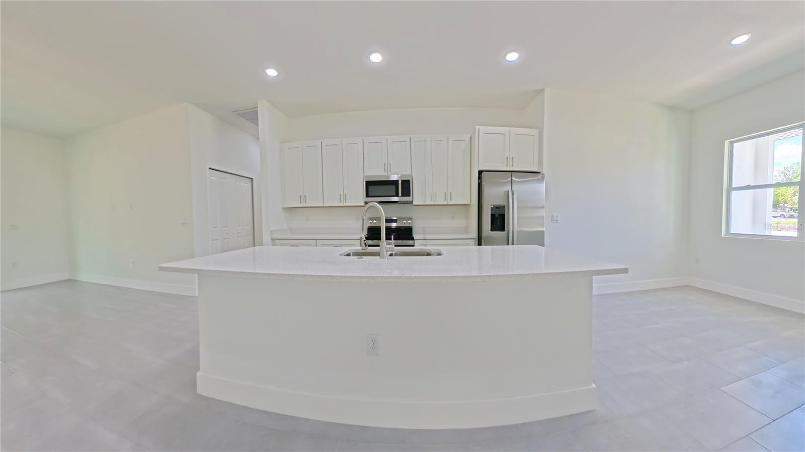 Image 9 of 17 For 20563 Rainbow Lakes Boulevard