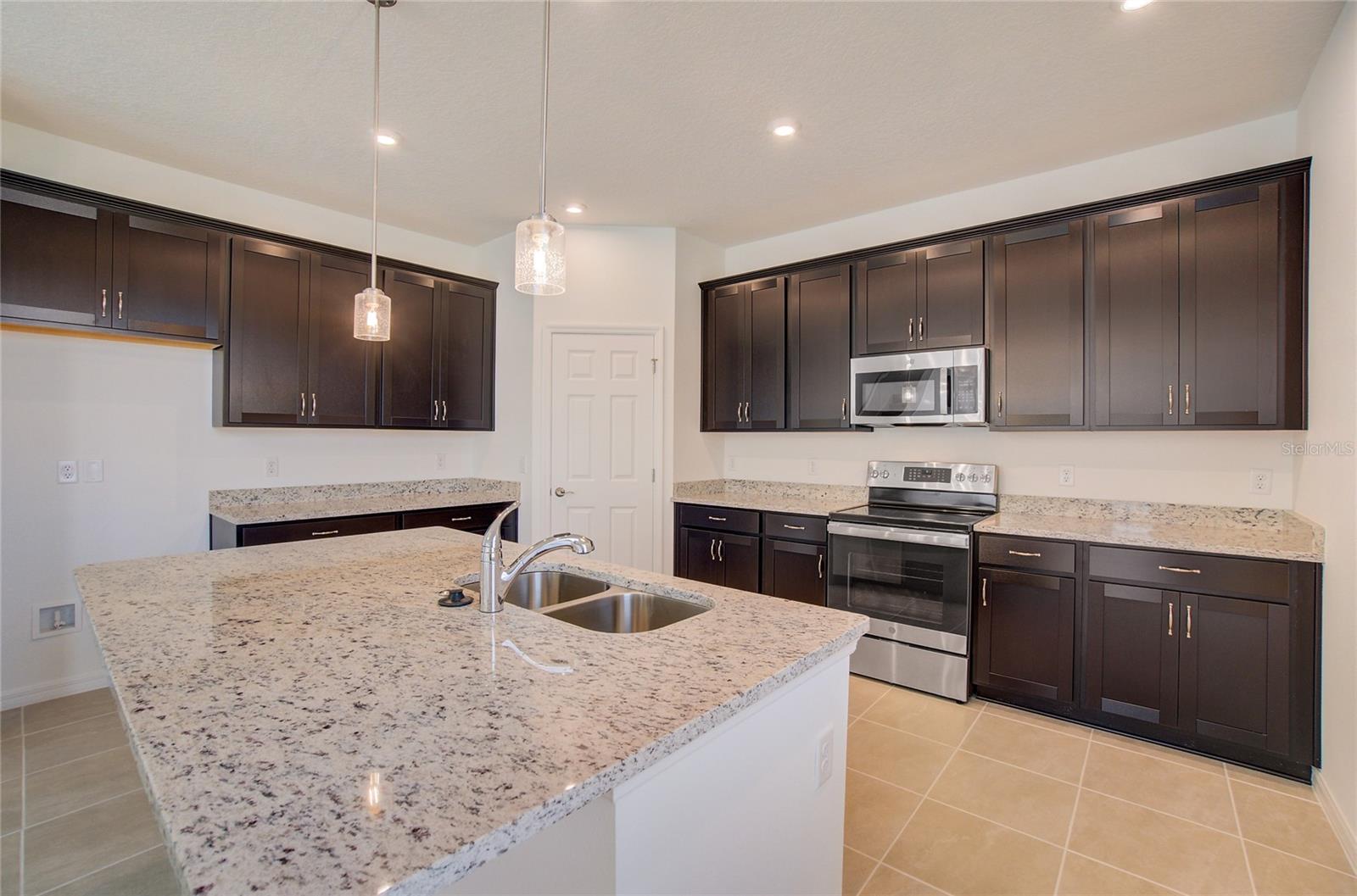 Image 15 of 53 For 236 Brookshire Avenue