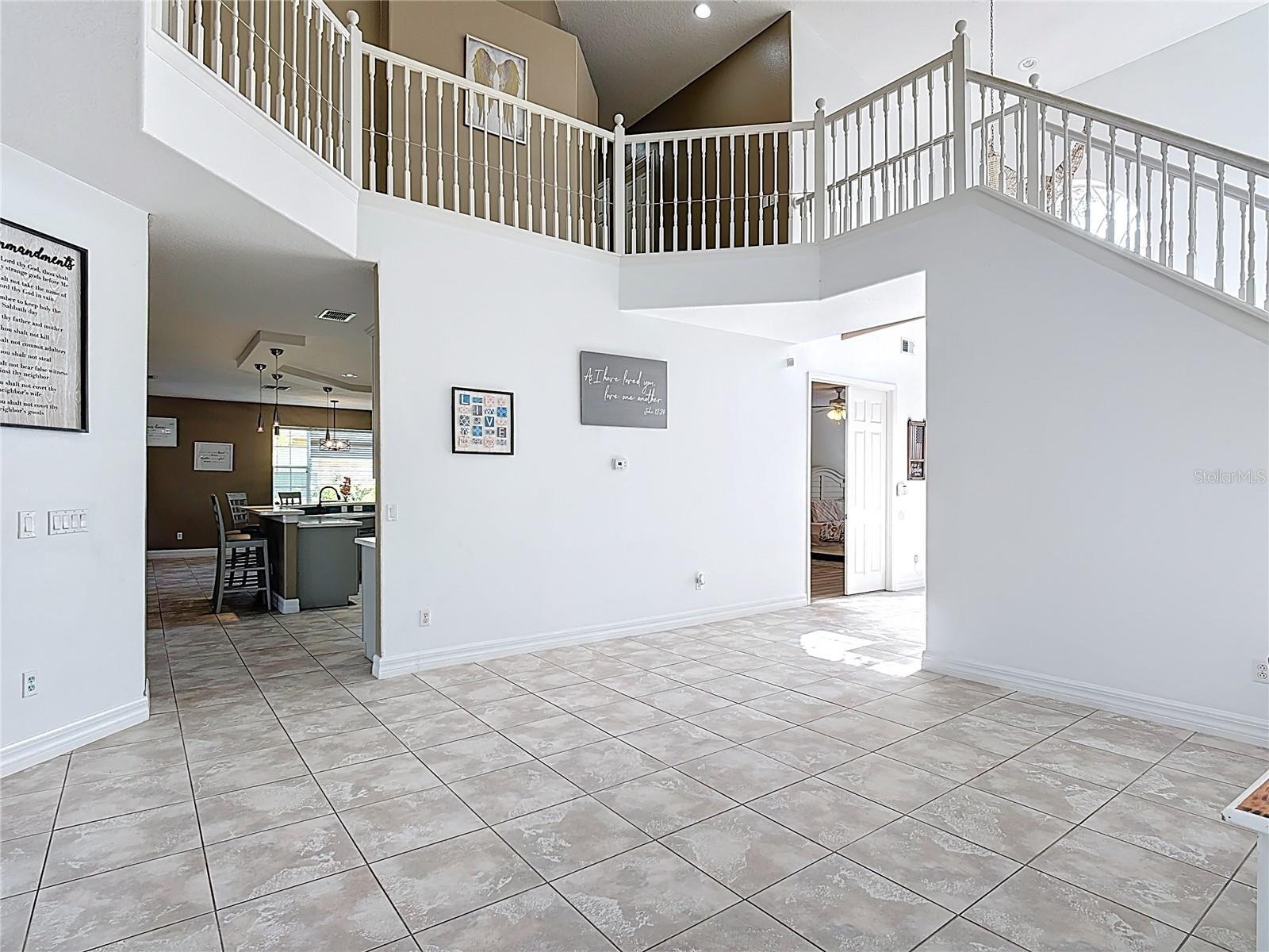 Image 11 of 74 For 2460 The Oaks Boulevard