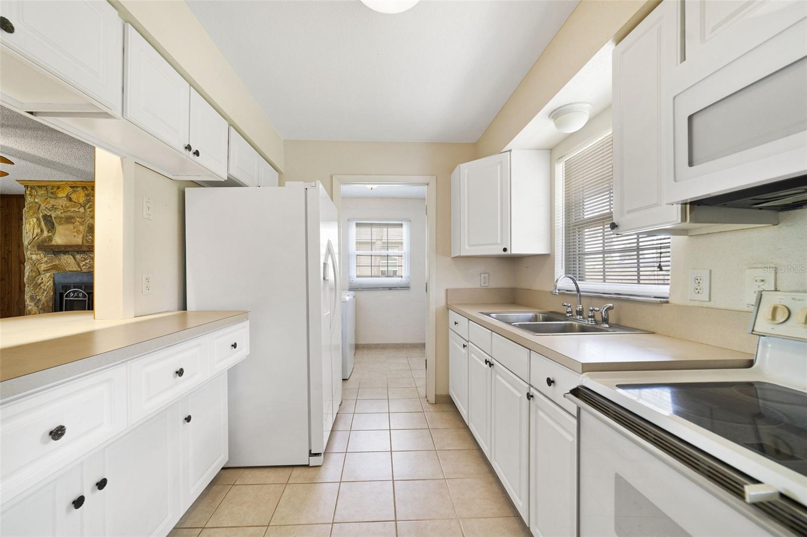 Image 6 of 17 For 271 Bali Street Se
