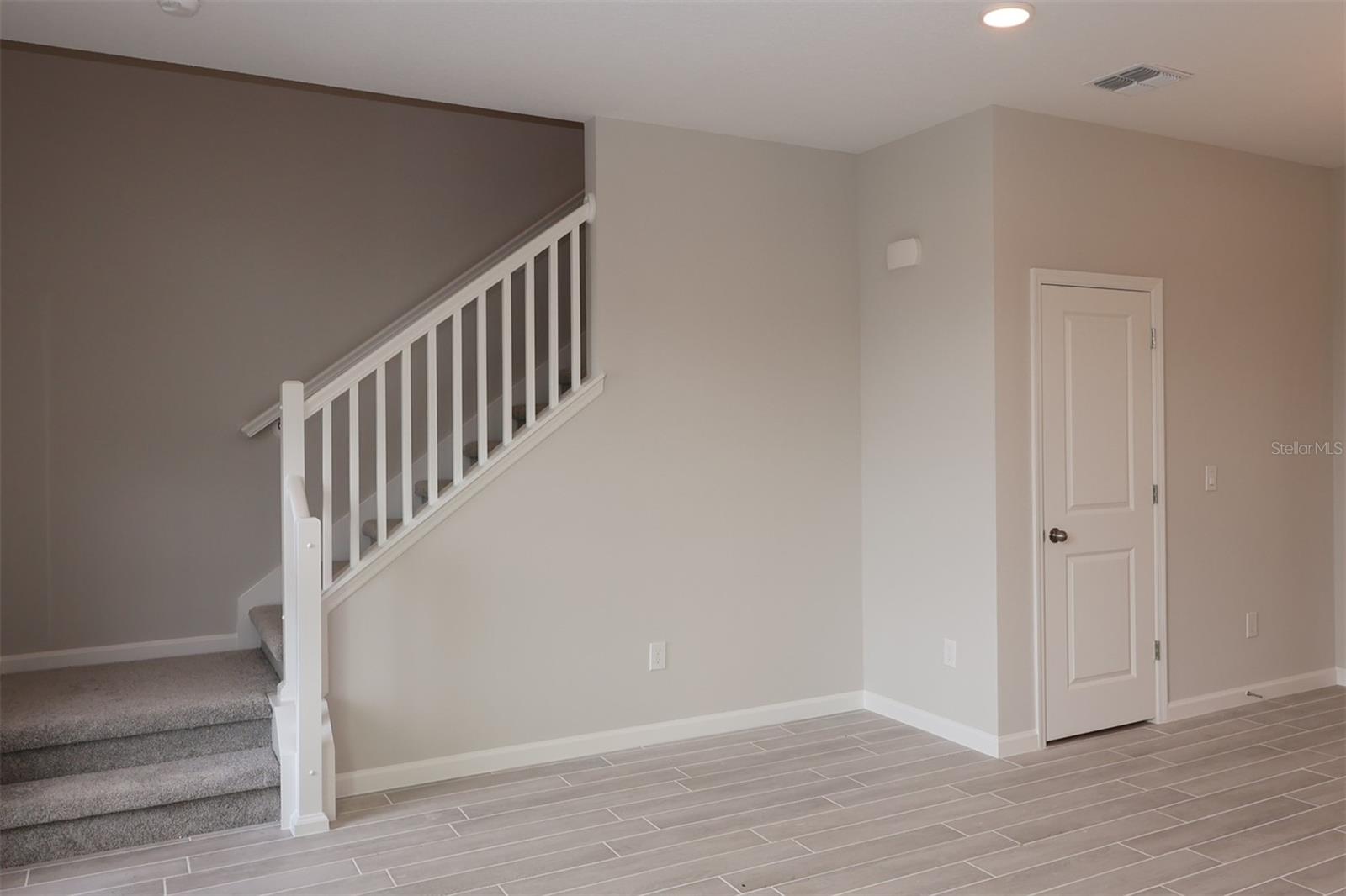 Image 23 of 52 For 9380 Bolshoi Alley