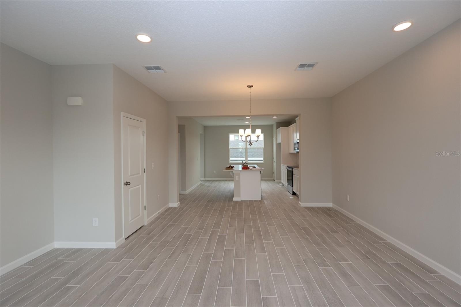 Image 24 of 52 For 9380 Bolshoi Alley