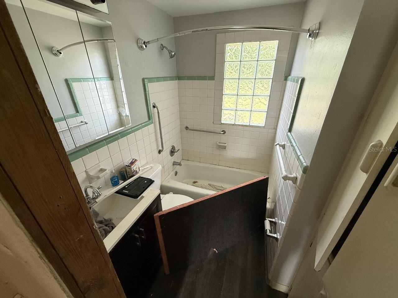 Image 13 of 13 For 239 Seneca Boulevard