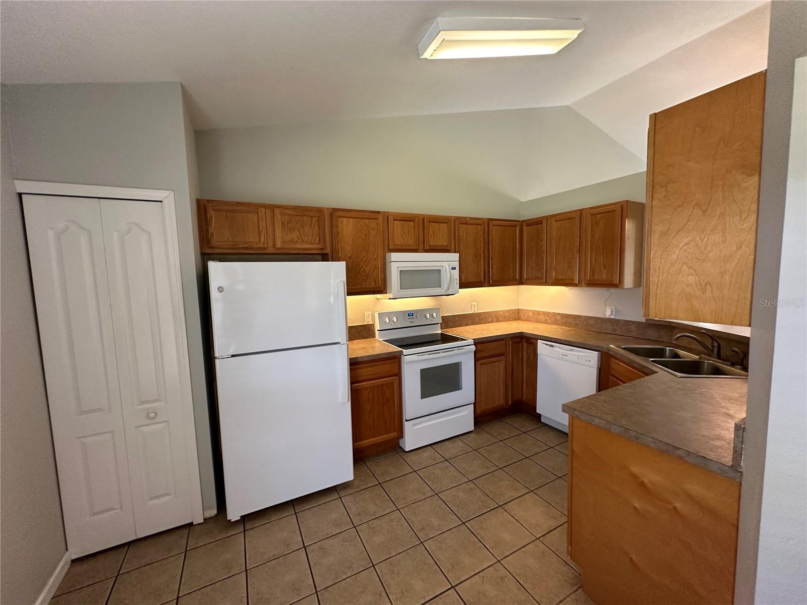 Image 3 of 16 For 9923 Dean Acre Drive