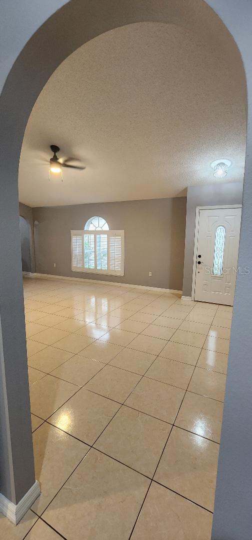 Image 11 of 26 For 458 Cadenza Drive
