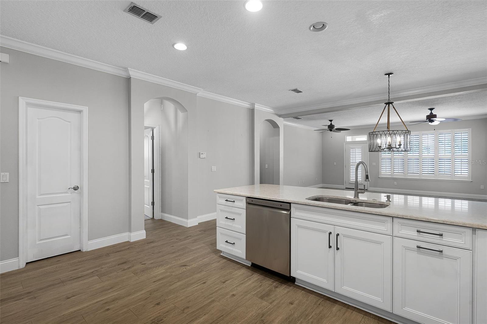 Image 10 of 70 For 12524 Aldershot Lane