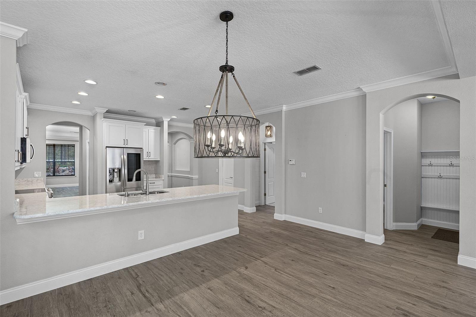 Image 11 of 70 For 12524 Aldershot Lane