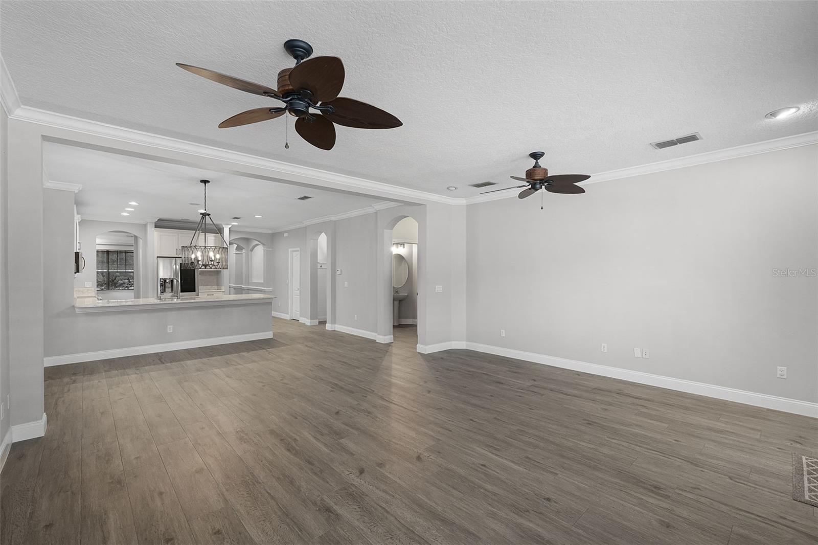 Image 16 of 70 For 12524 Aldershot Lane