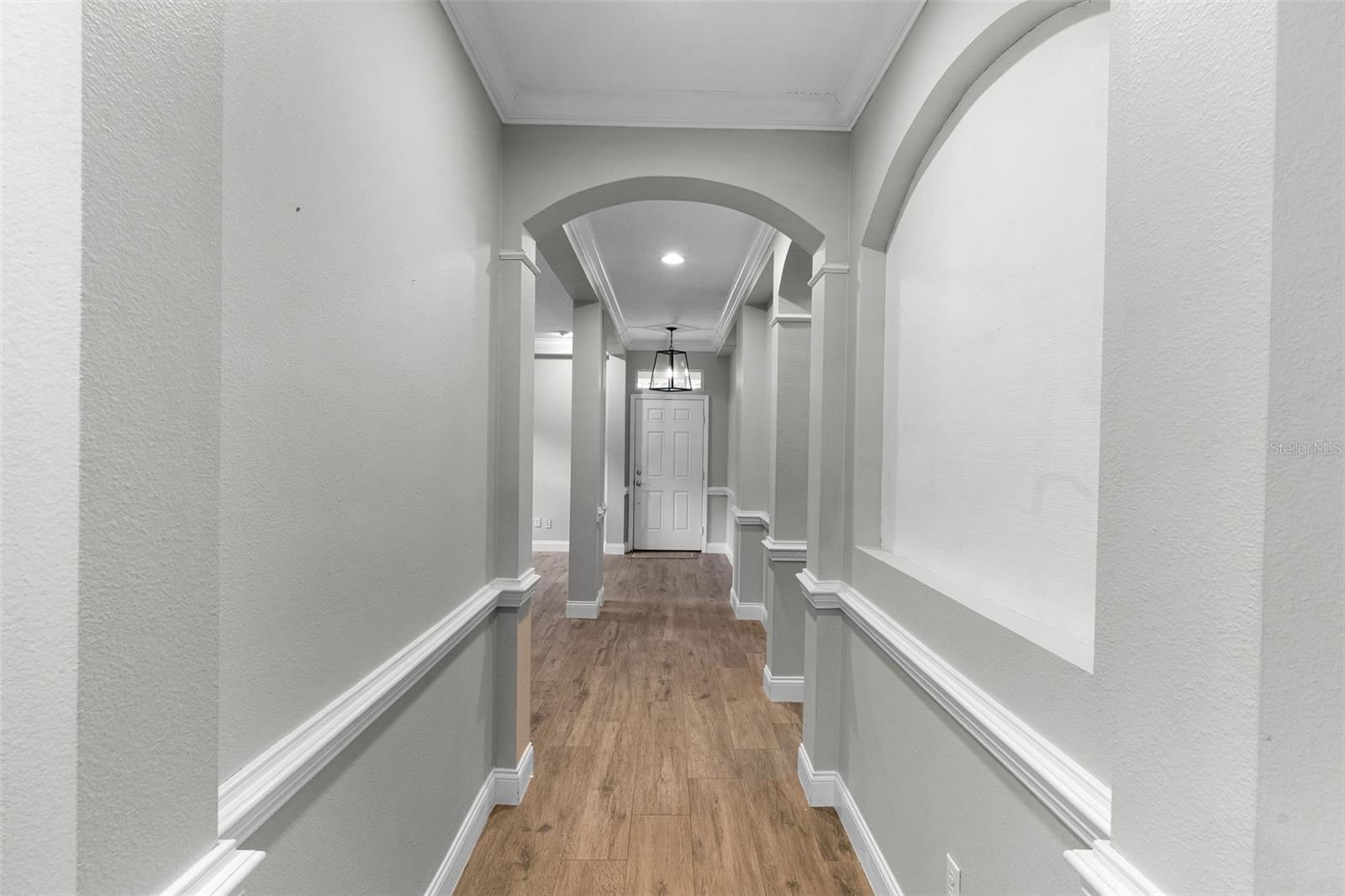 Image 17 of 70 For 12524 Aldershot Lane