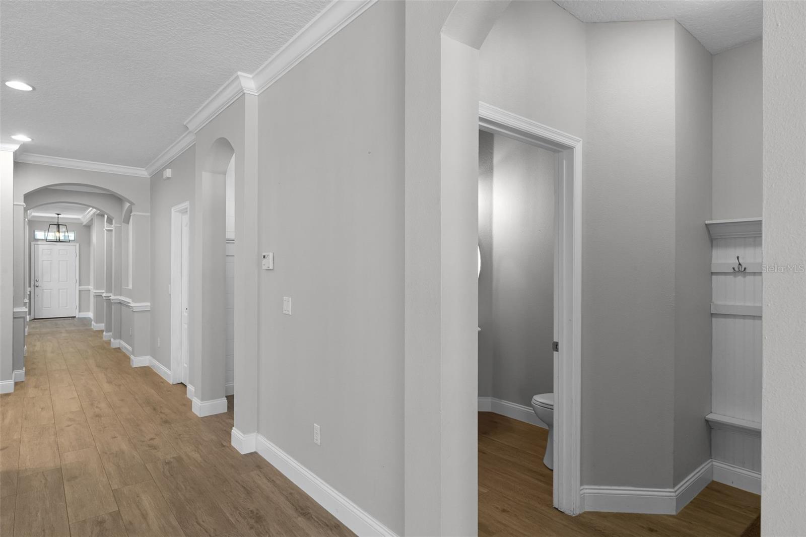 Image 18 of 70 For 12524 Aldershot Lane