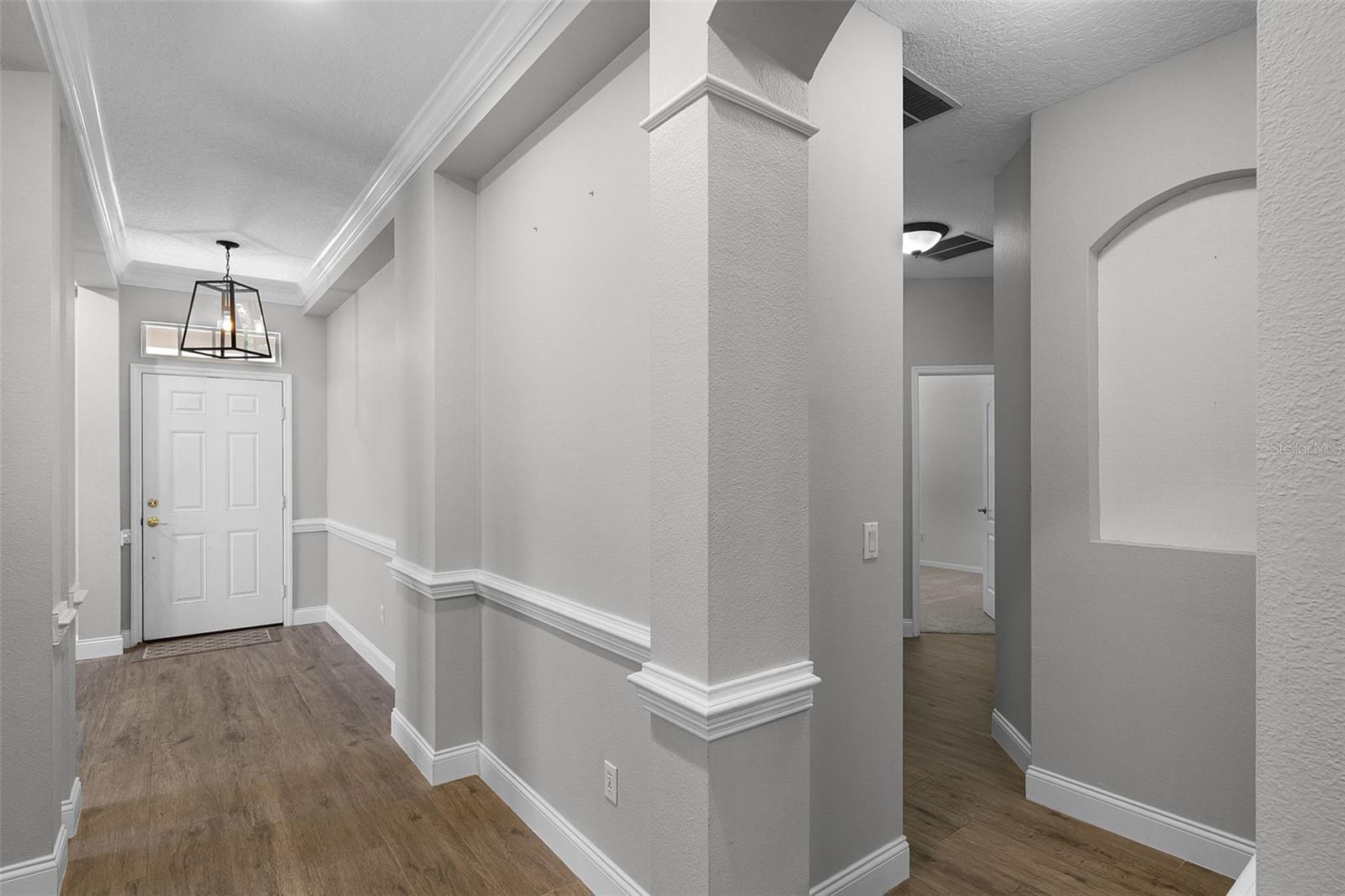 Image 19 of 70 For 12524 Aldershot Lane