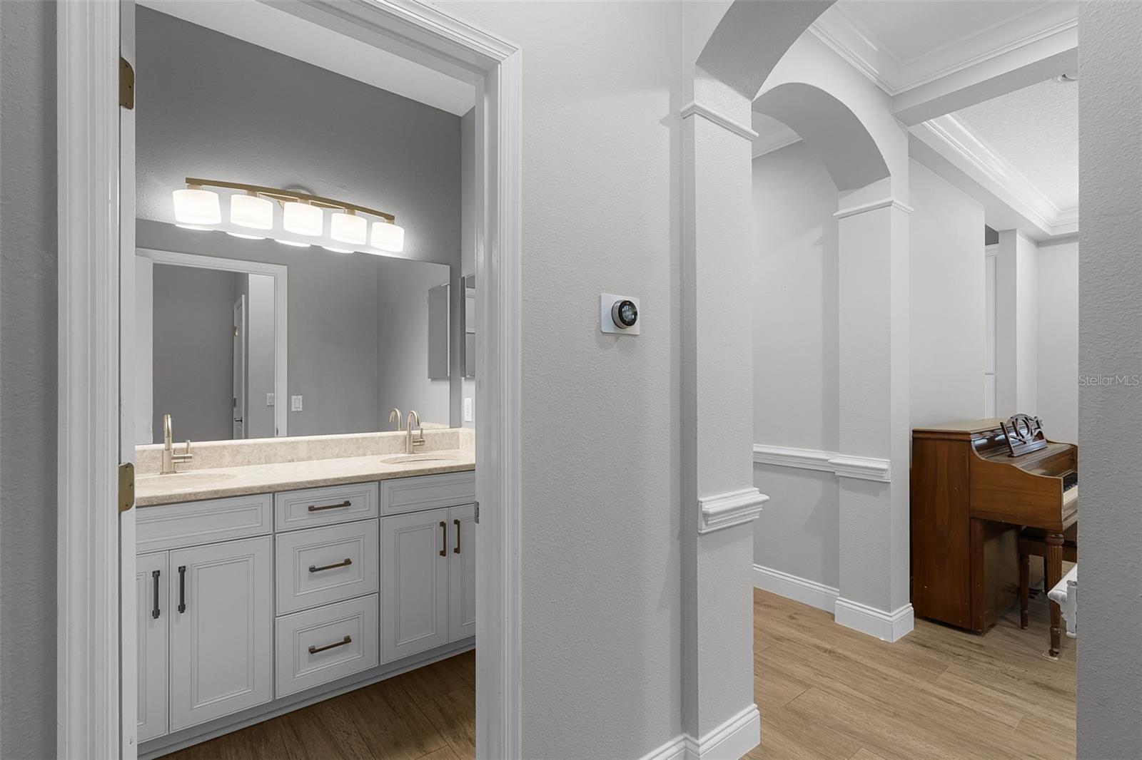 Image 42 of 70 For 12524 Aldershot Lane