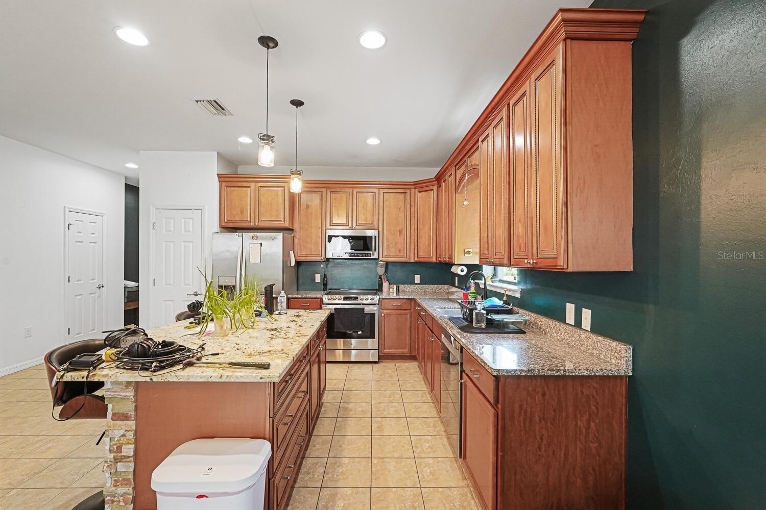 Image 7 of 27 For 2647 Running Oak Court