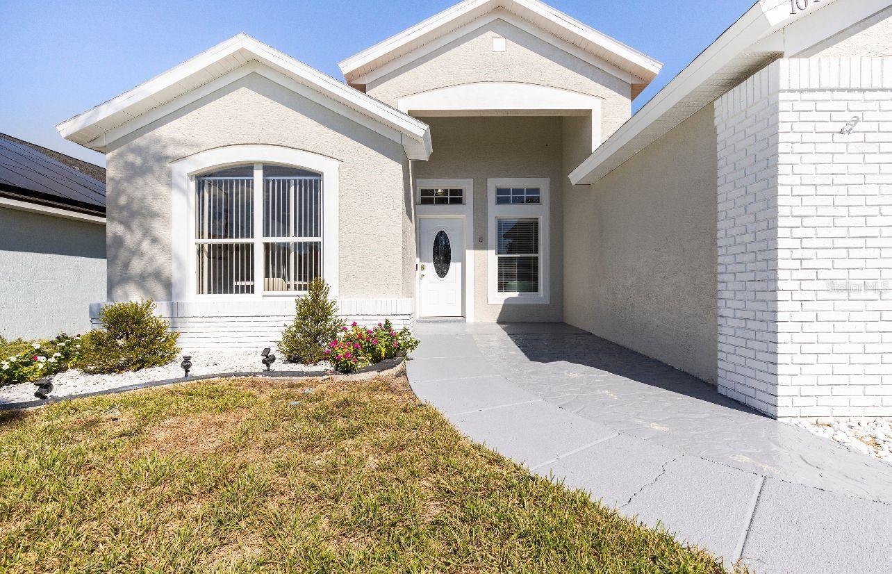Image 2 of 41 For 1041 Jaybee Avenue