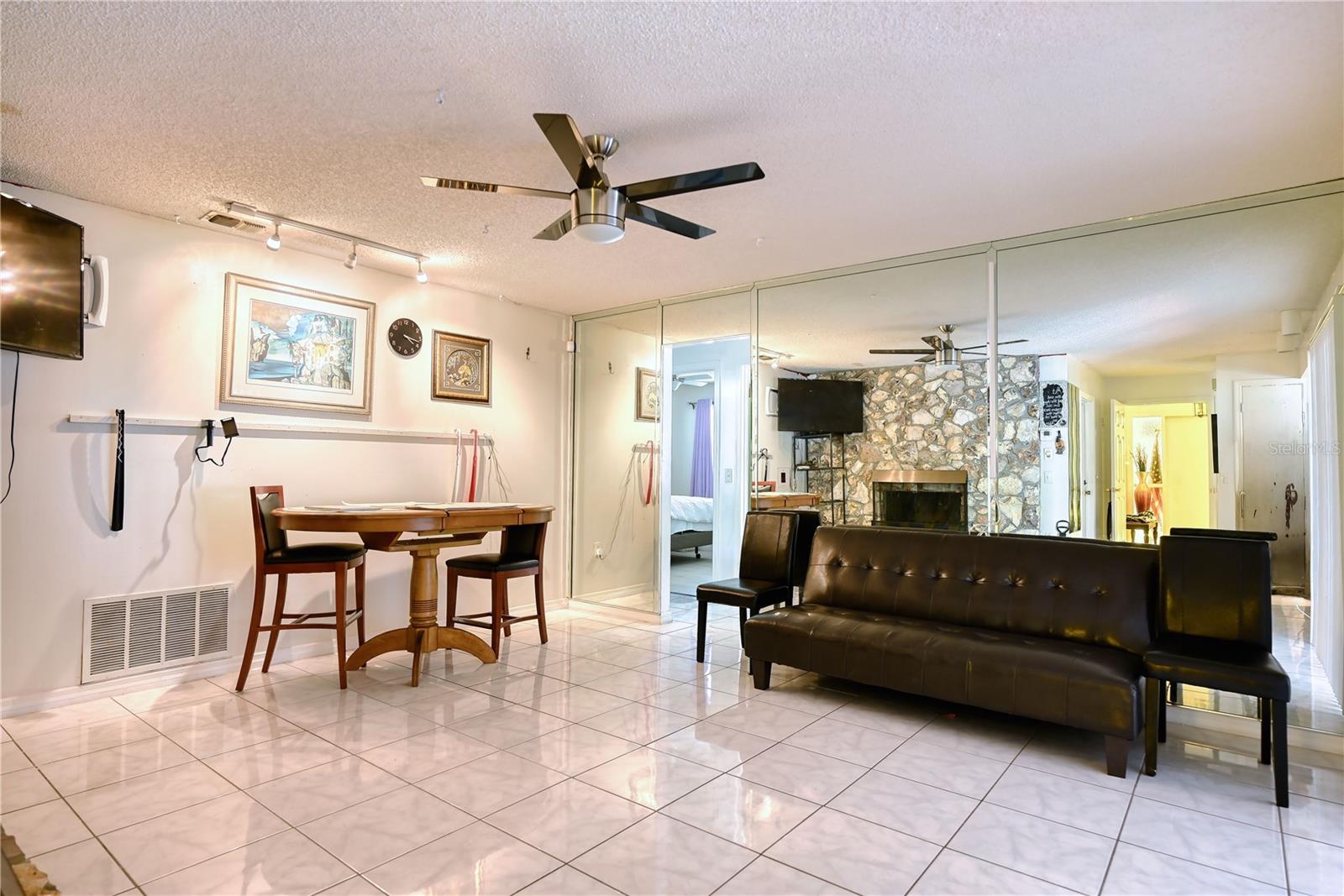 Image 3 of 15 For 6309 Ridgeberry Drive