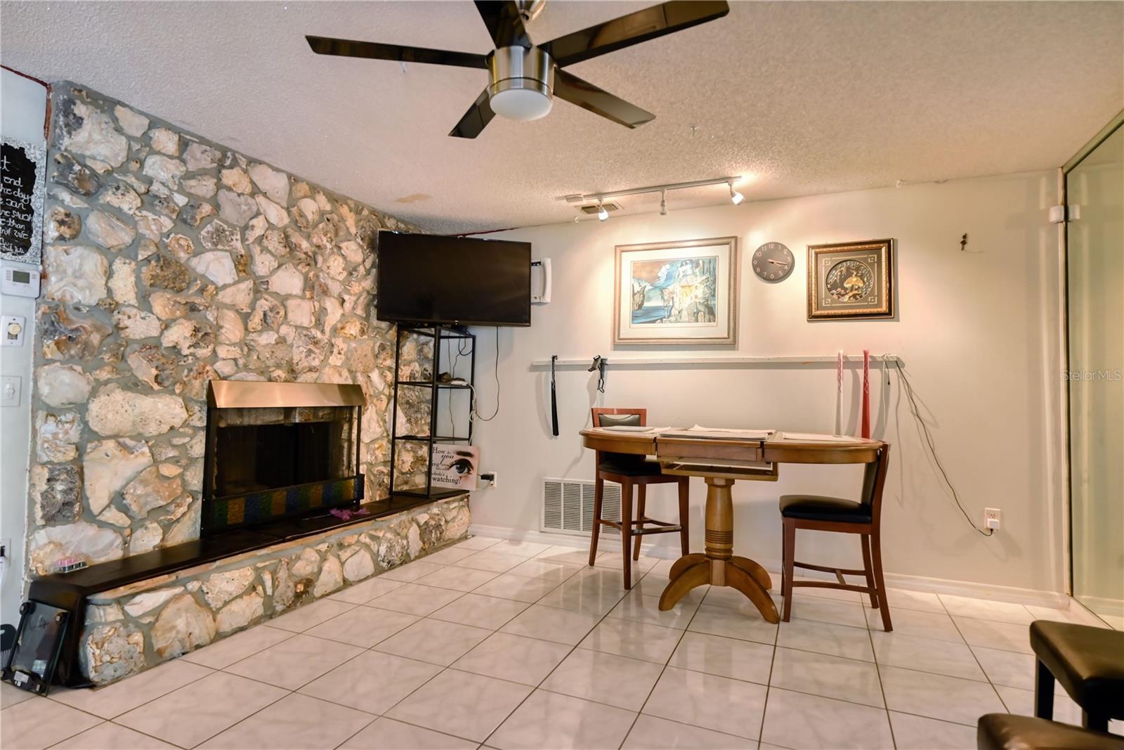 Image 7 of 15 For 6309 Ridgeberry Drive
