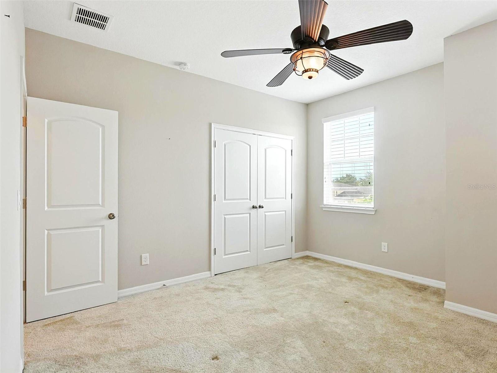 Image 39 of 48 For 16995 Tradewind Point