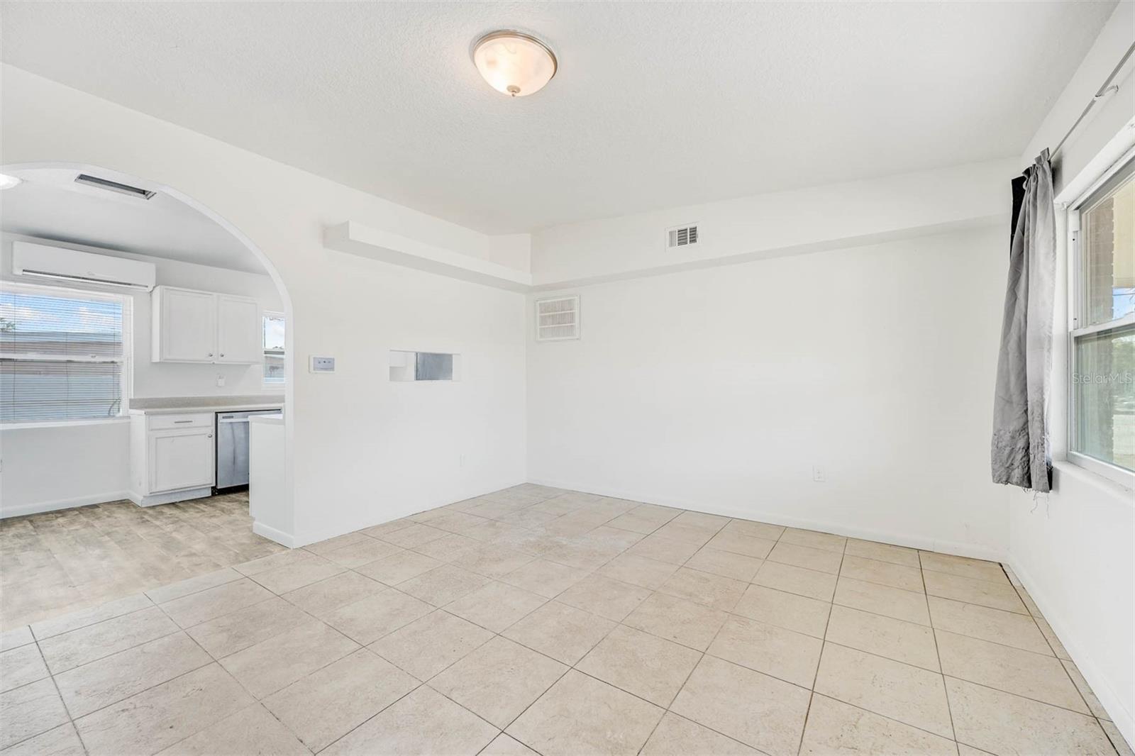Image 3 of 20 For 5211 Bonnie Brae Circle