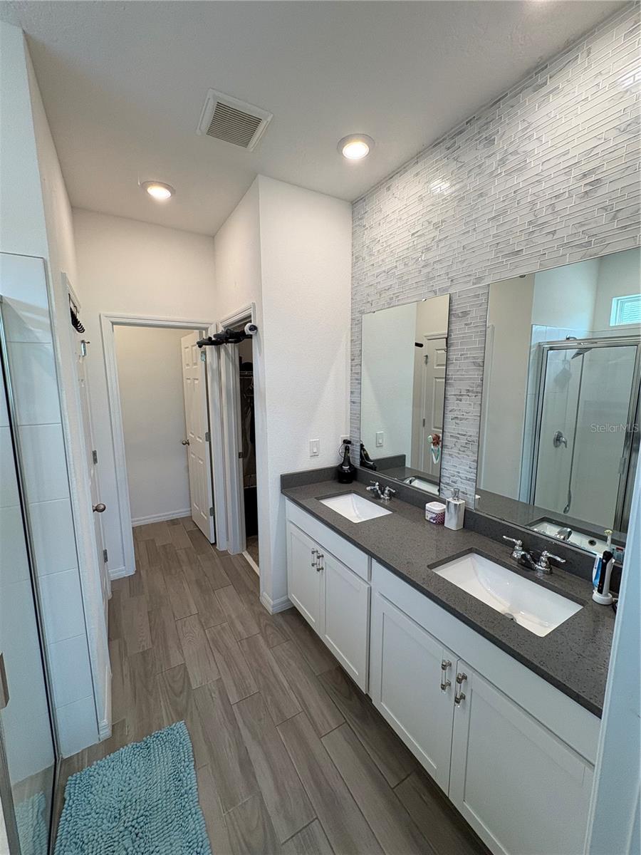 Image 13 of 33 For 2741 Neverland Drive