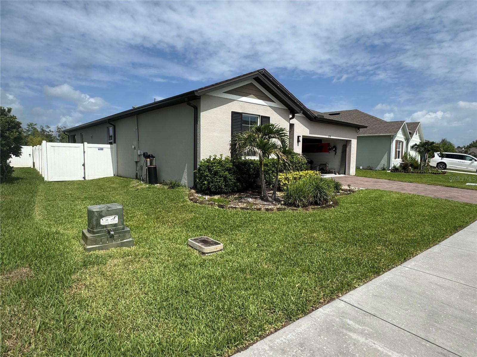 Image 2 of 33 For 2741 Neverland Drive