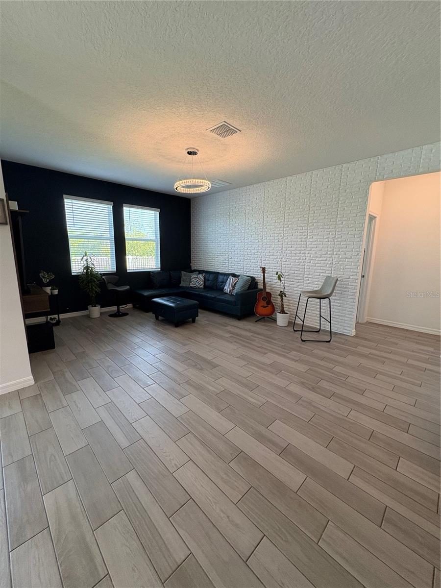 Image 6 of 33 For 2741 Neverland Drive
