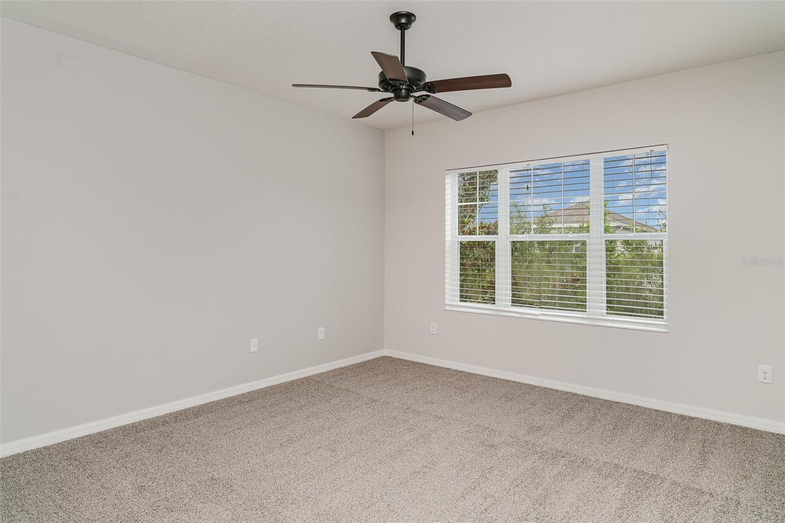 Image 9 of 18 For 11307 Grand Park Avenue