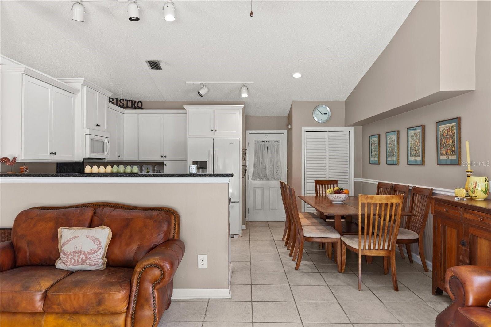 Image 10 of 34 For 293 Dublin Drive