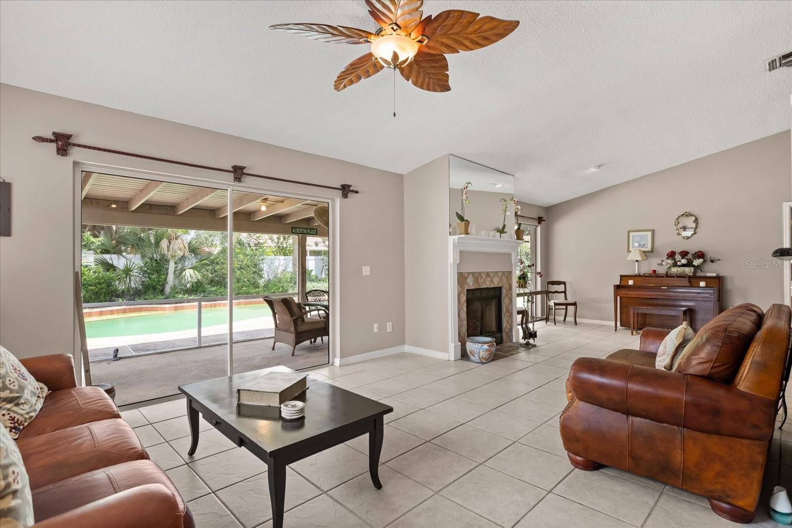 Image 9 of 34 For 293 Dublin Drive
