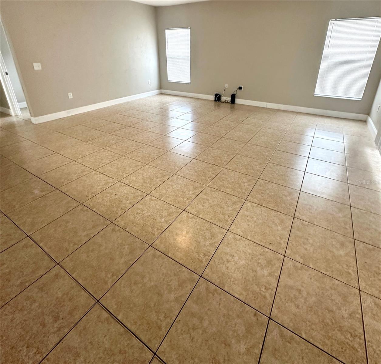 Image 10 of 27 For 71 Andora Court
