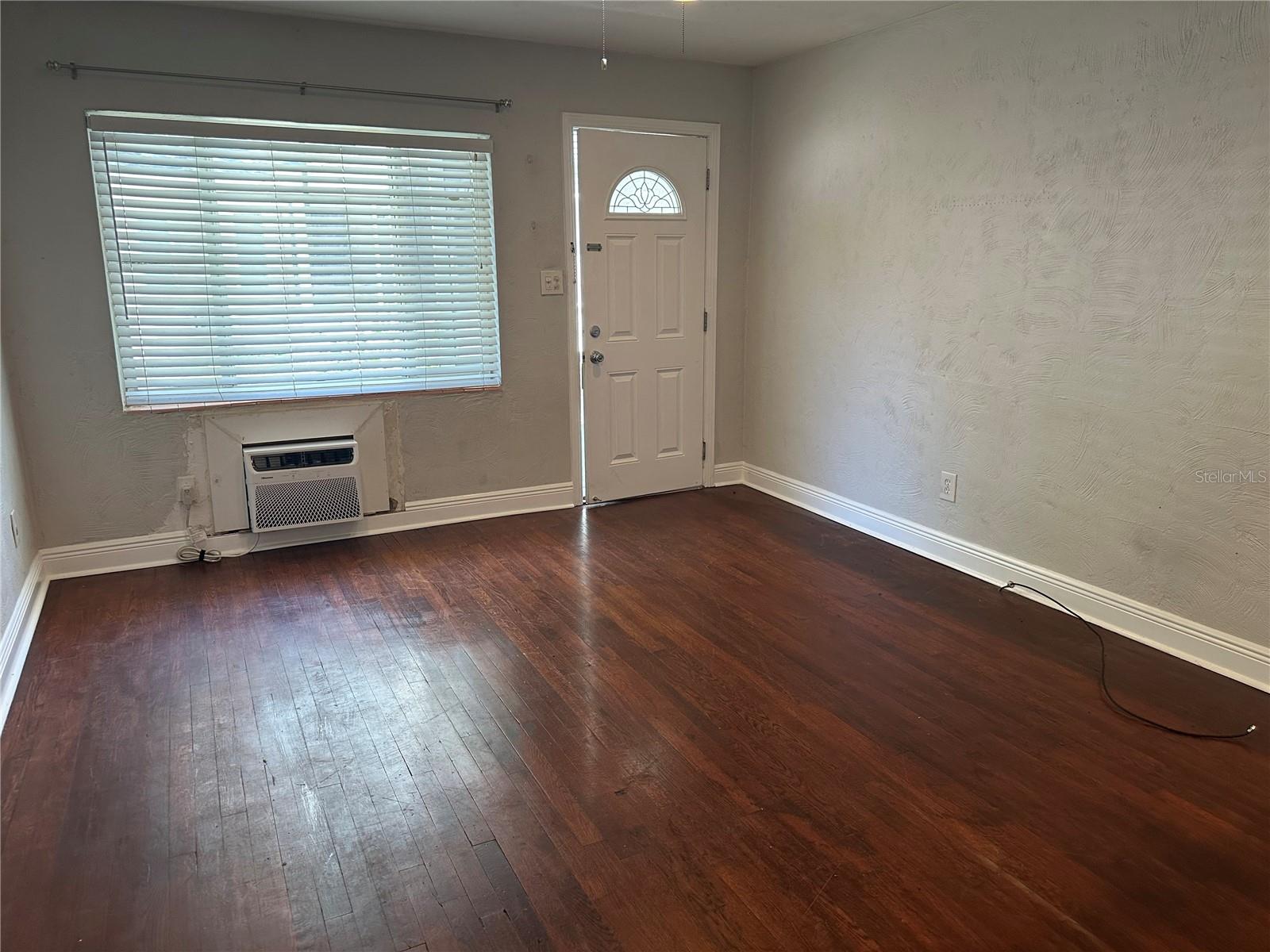 Image 4 of 12 For 600 Princeton Street A