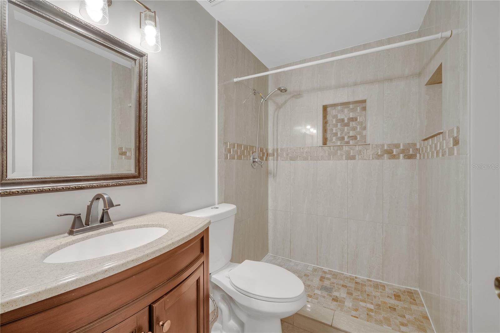 Image 15 of 60 For 1395 Meadowbrook Street