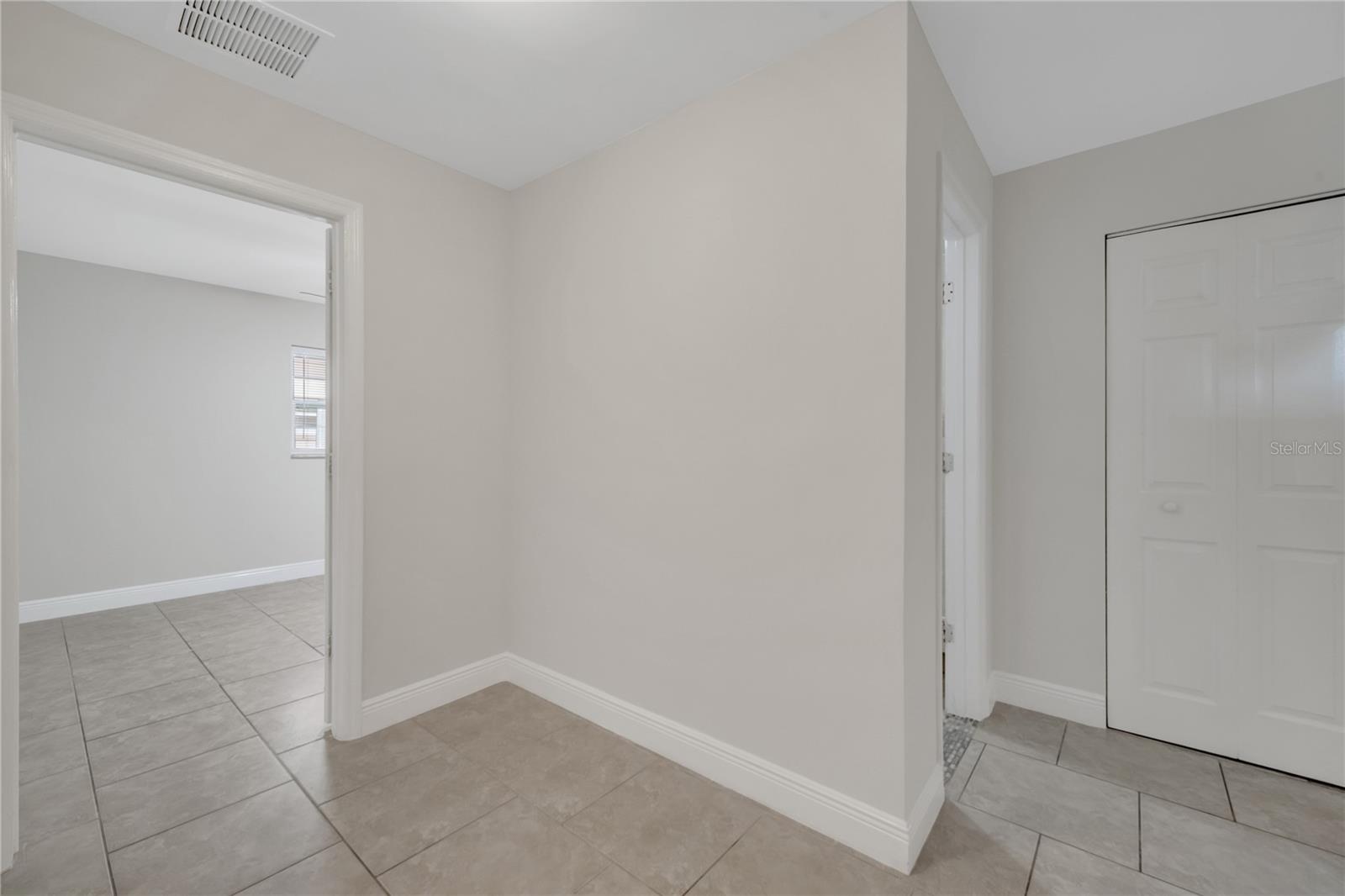 Image 33 of 60 For 1395 Meadowbrook Street